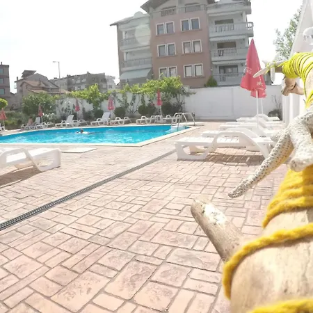 Alba Family Club Отель 2*